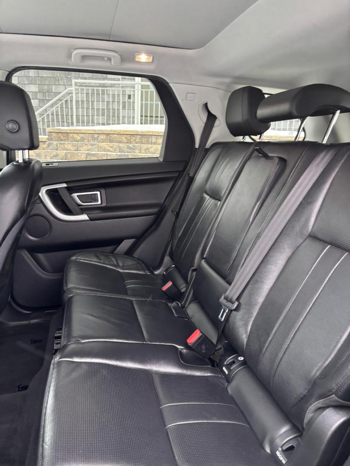 2018 Land Rover Discovery Sport SE | NEW YEAR SPECIAL! Photo