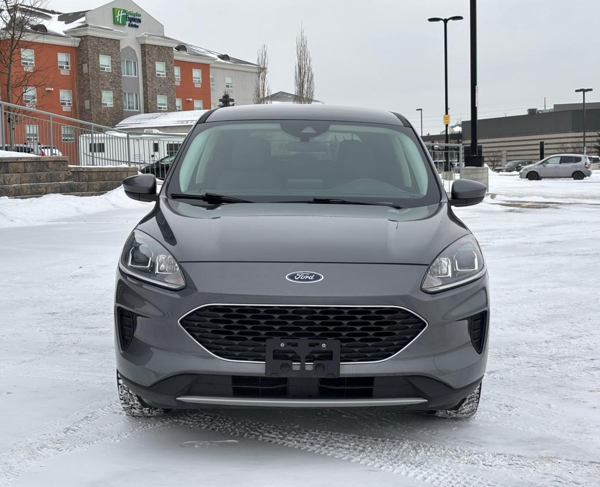 2021 Ford Escape SE | NEW YEAR SPECIAL! Photo