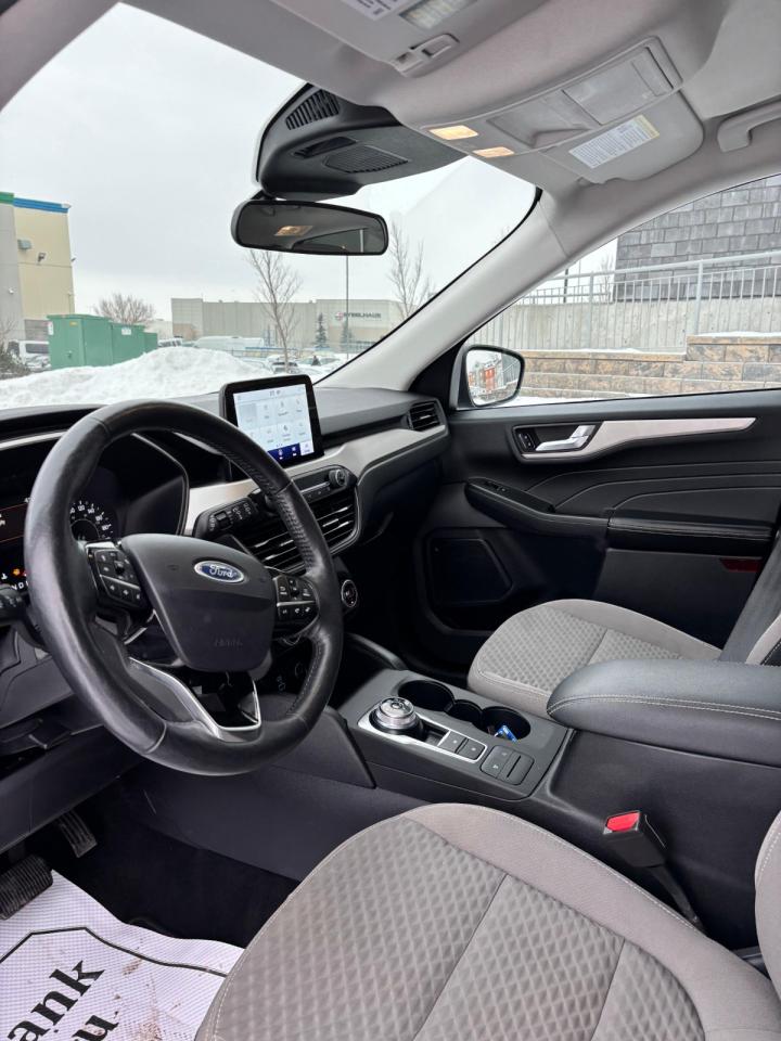 2021 Ford Escape SE | NEW YEAR SPECIAL! Photo