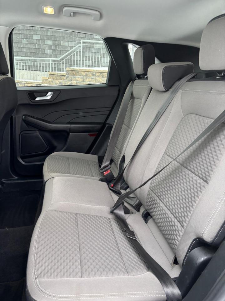 2021 Ford Escape SE | NEW YEAR SPECIAL! Photo