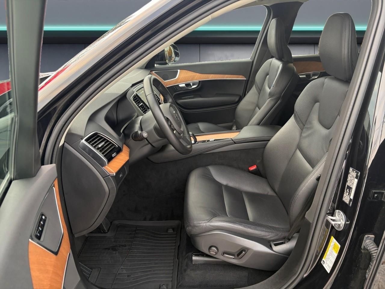 2024 Volvo XC90 B6 Plus Bright Theme Photo