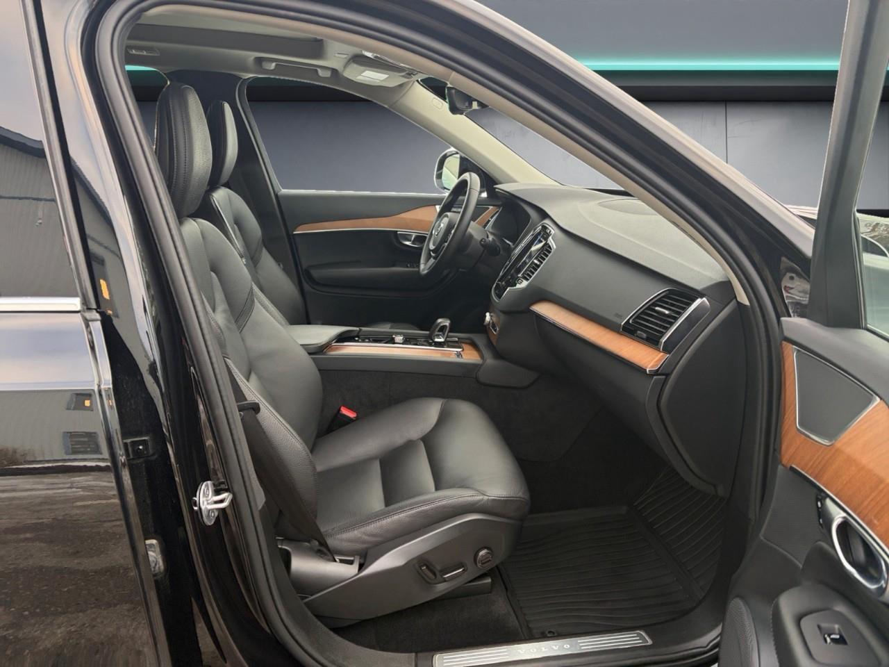 2024 Volvo XC90 B6 Plus Bright Theme Photo