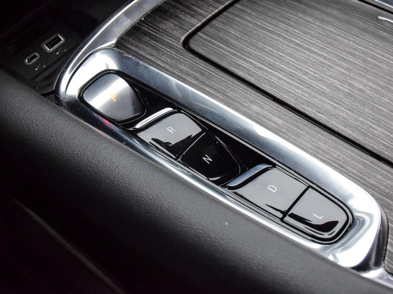 2024 Buick Enclave Avenir |AVENIR|NAV|ROOF|20S|HUD|MASSAGESEATS|BOSE| Photo