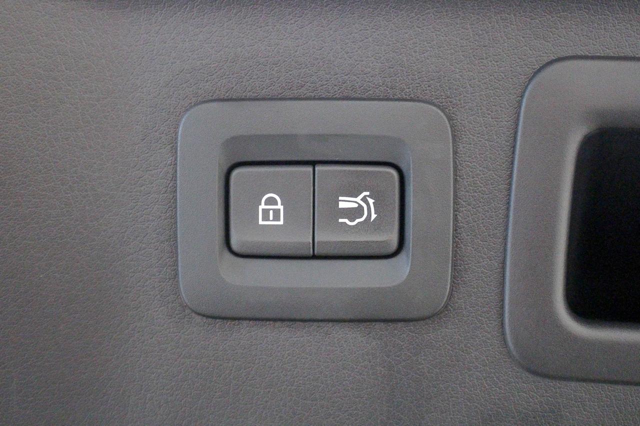 2025 Mazda CX-90 MHEV HEADS UP DISPLAY - BOSE AUDIO - LEATHER SEATING - THIRD ROW SEATING Photo