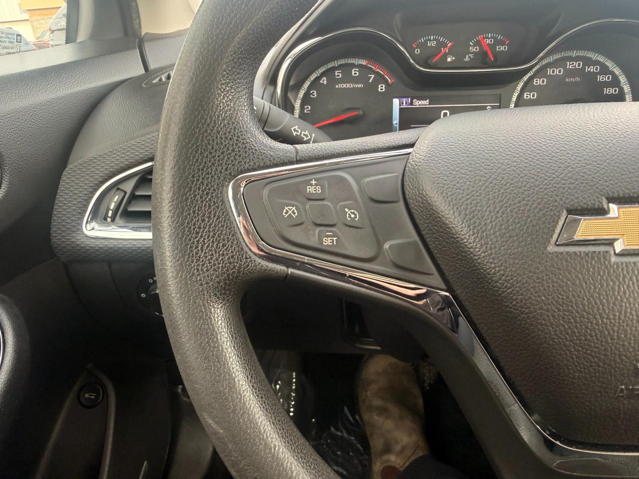 2016 Chevrolet Cruze LT AUTO Photo