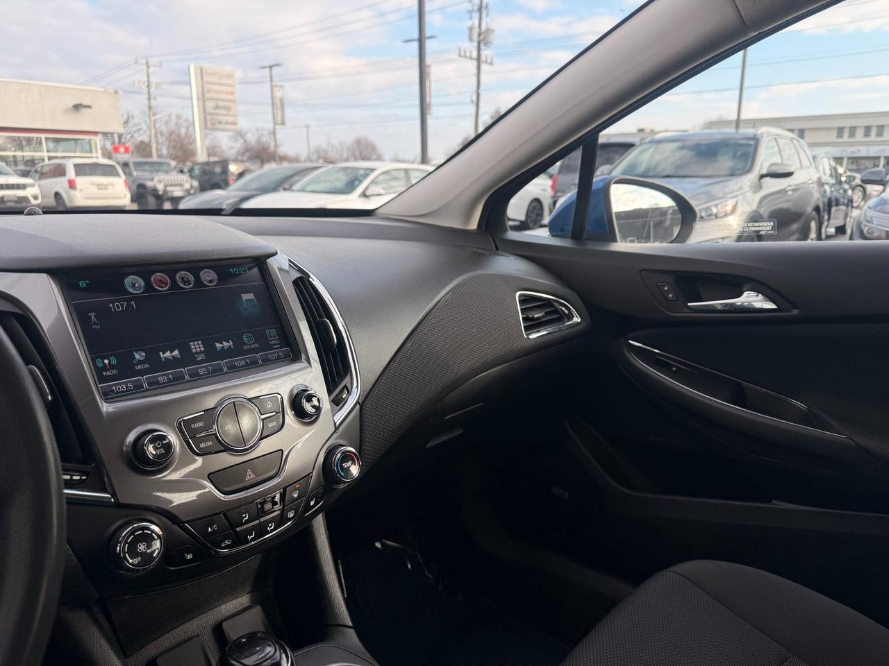 2016 Chevrolet Cruze LT Auto Remote Start! Photo