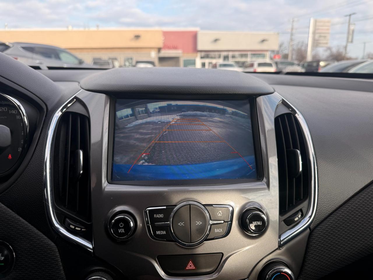 2016 Chevrolet Cruze LT AUTO Photo