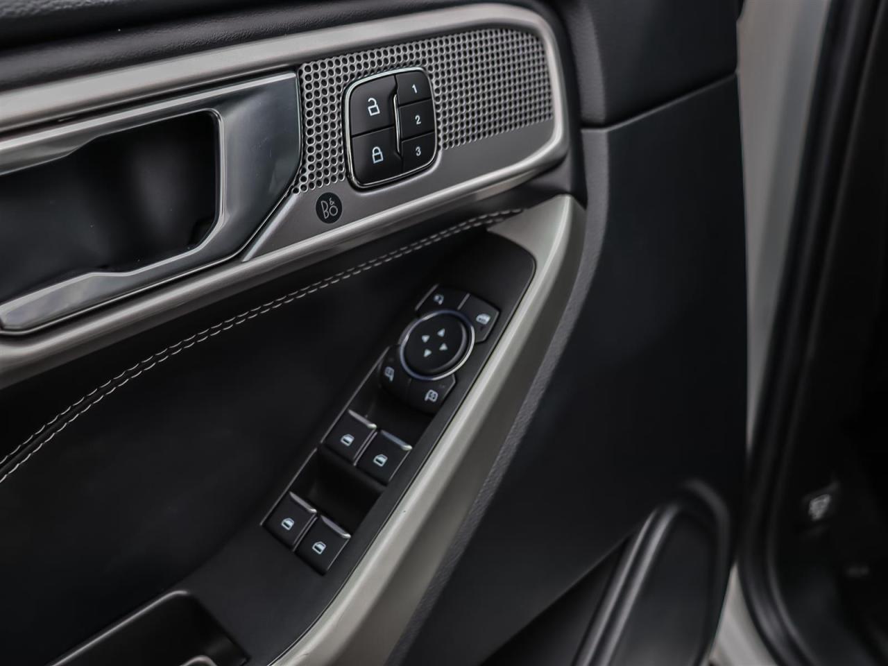 2021 Ford Explorer Limited Bench | Roof | Wireless Pad | Photo