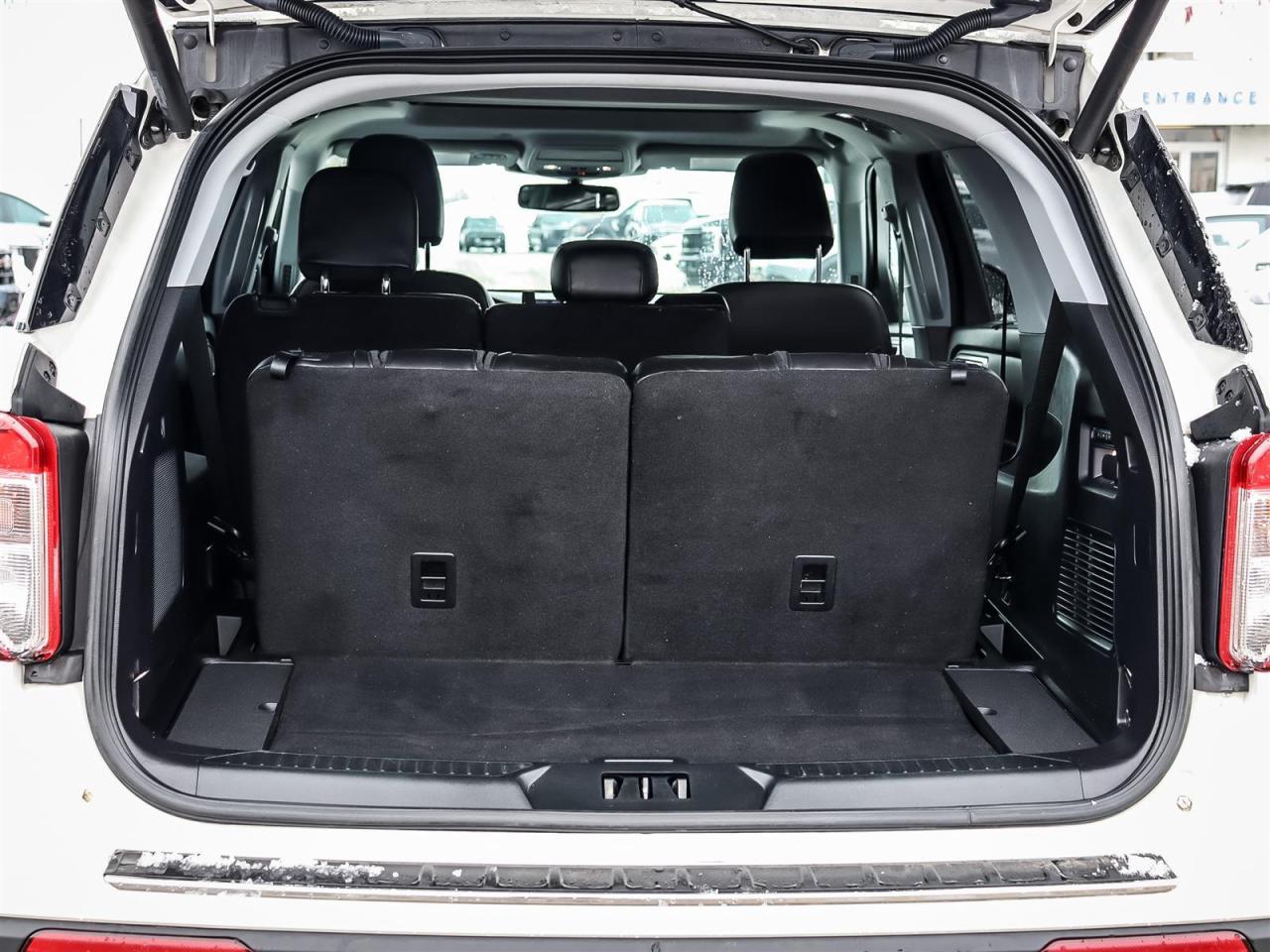 2021 Ford Explorer Limited Bench | Roof | Wireless Pad | Photo