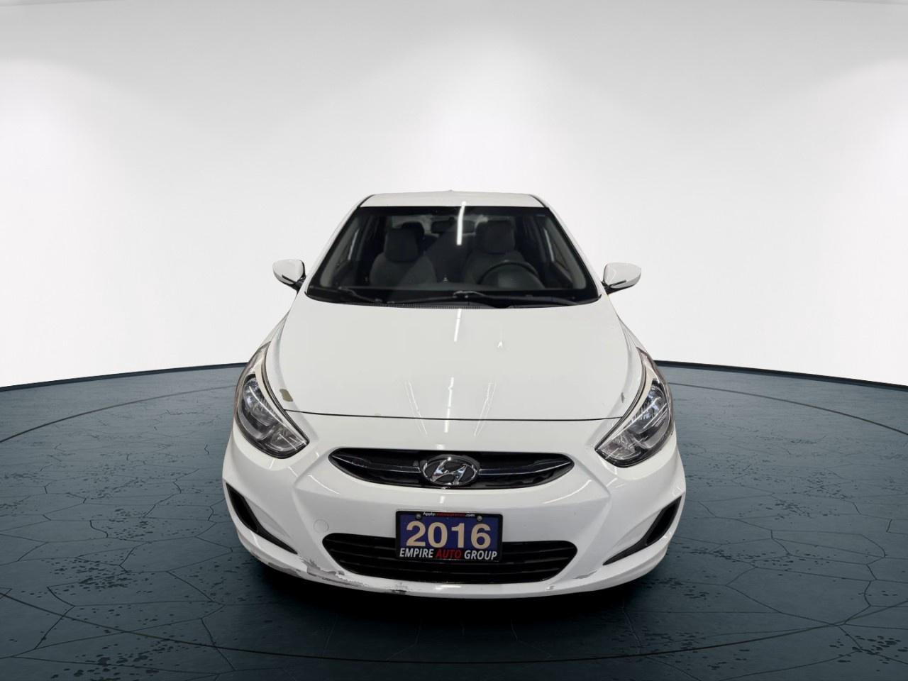 2016 Hyundai Accent SE Photo