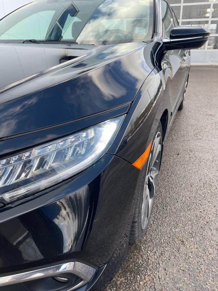 2020 Honda Civic Touring Photo