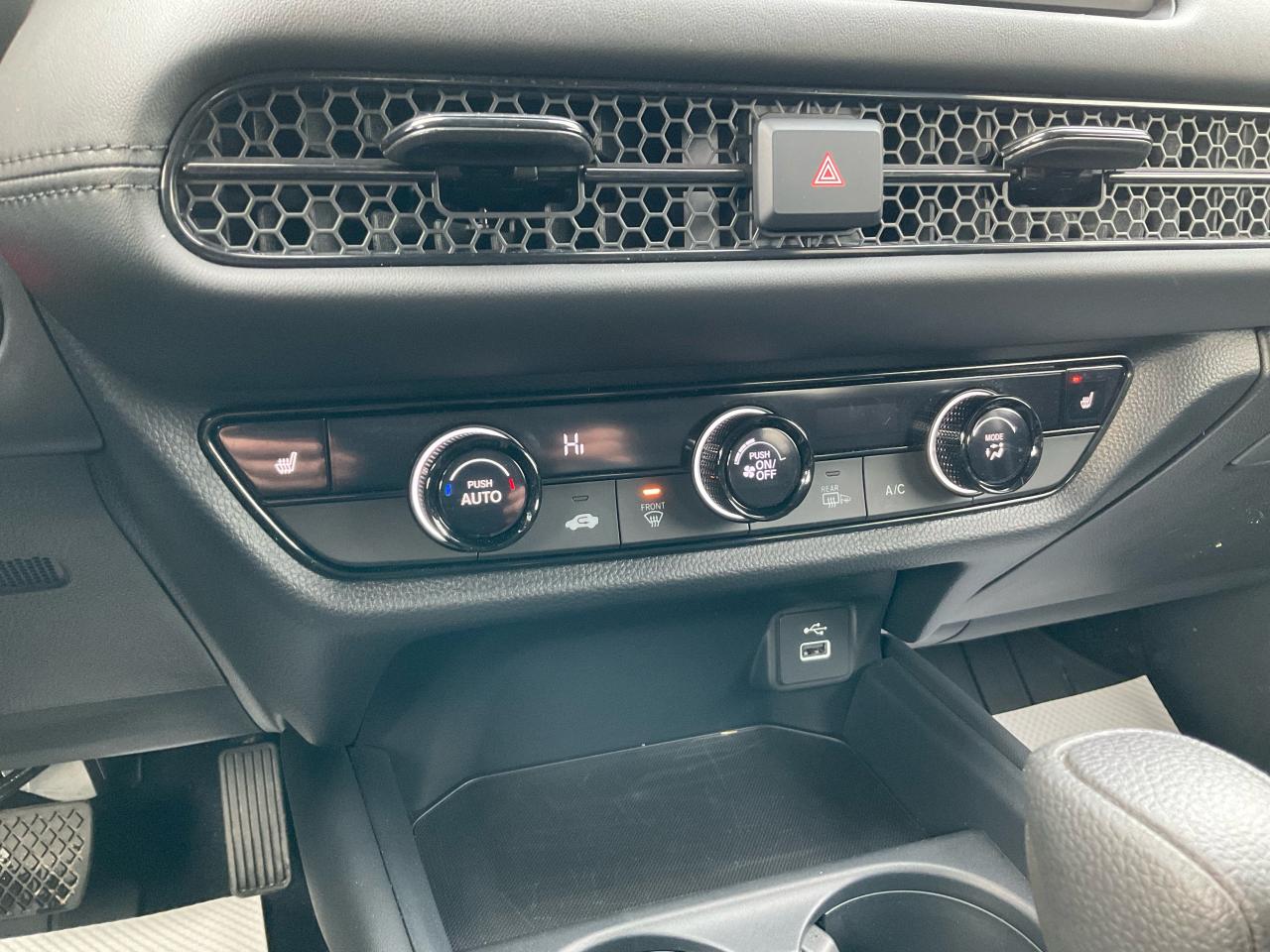 2024 Honda HR-V LX-B Photo5