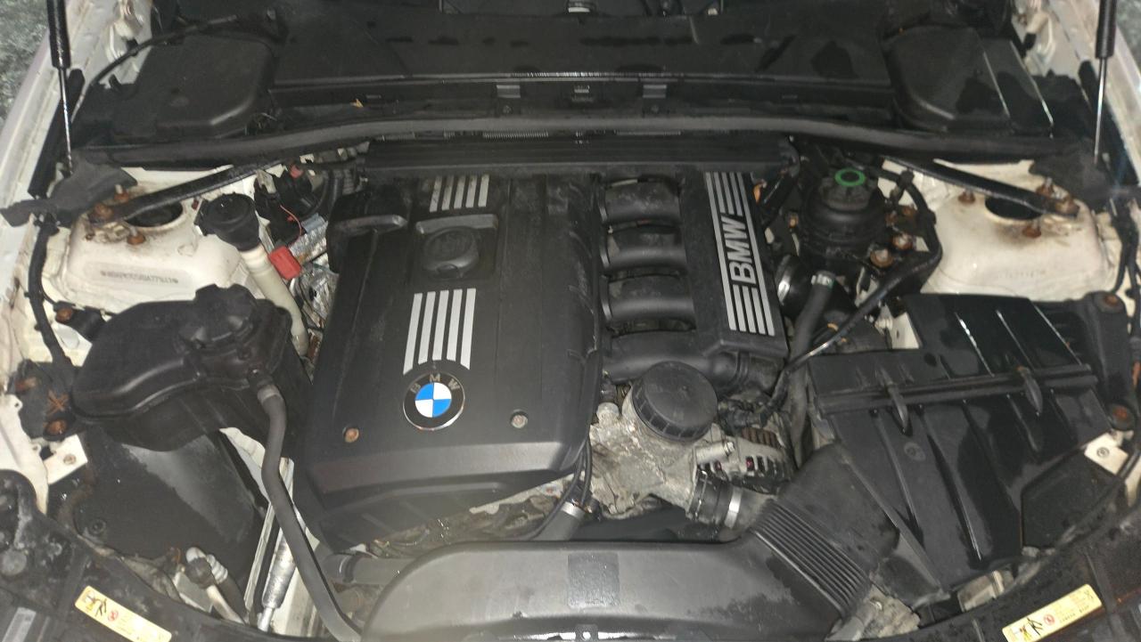 2011 BMW 3 Series 328i xDrive Classic Edition - Photo #18