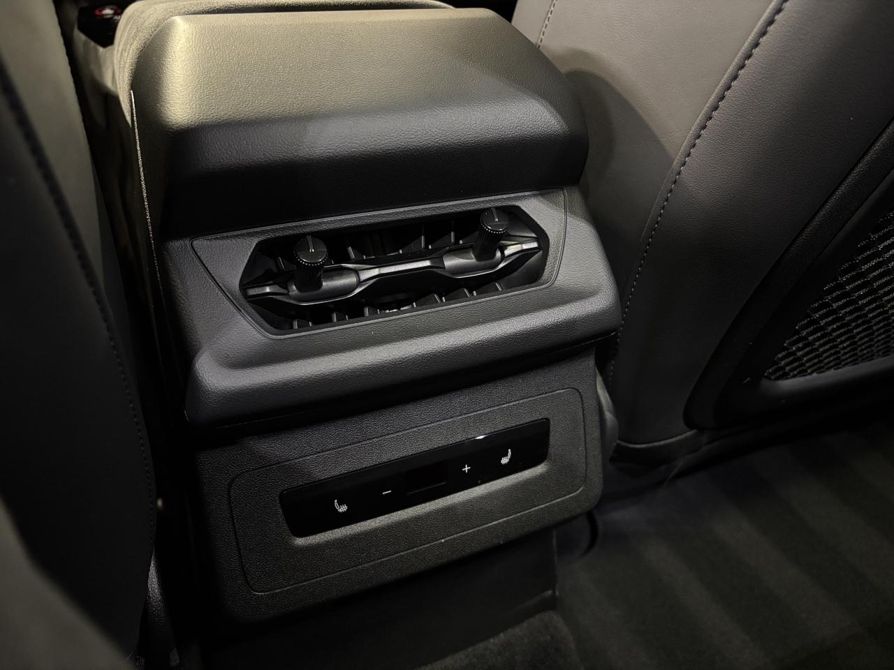 2025 Audi SQ6 e-tron Technik|QUATTRO|NAV|BANGOLUFSEN|MASSAGE|HEADSUP|+ - Photo #14