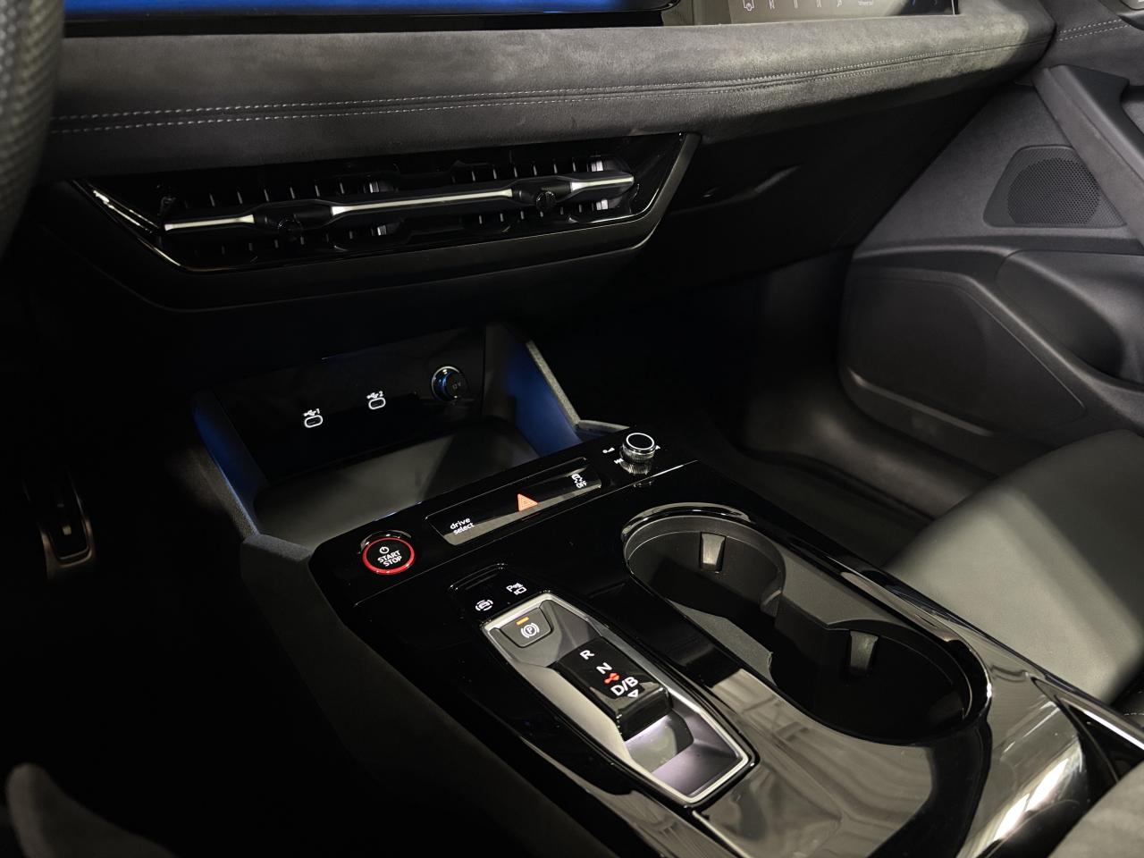 2025 Audi SQ6 e-tron Technik|QUATTRO|NAV|BANGOLUFSEN|MASSAGE|HEADSUP|+ - Photo #27