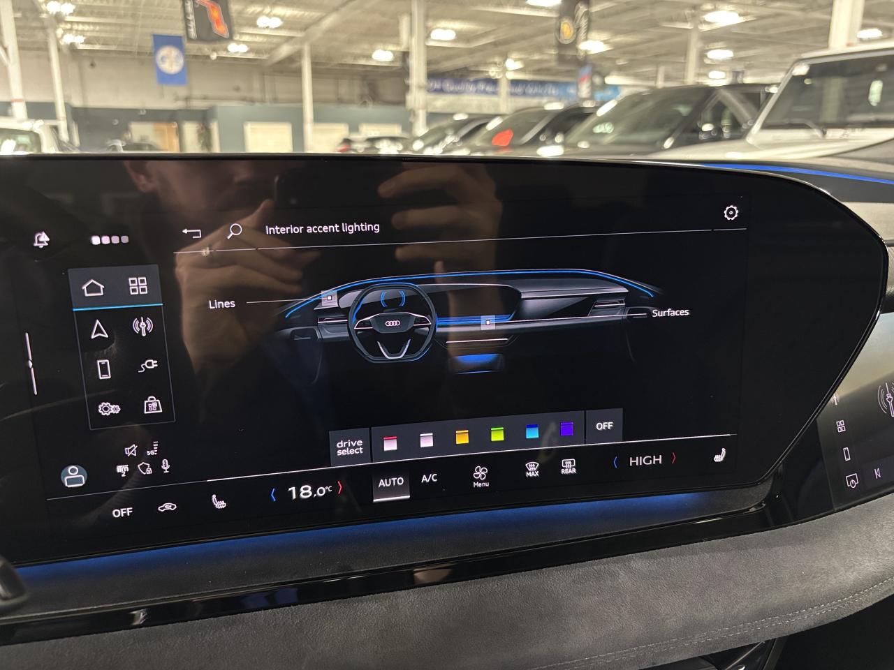 2025 Audi SQ6 e-tron Technik|QUATTRO|NAV|BANGOLUFSEN|MASSAGE|HEADSUP|+ - Photo #33