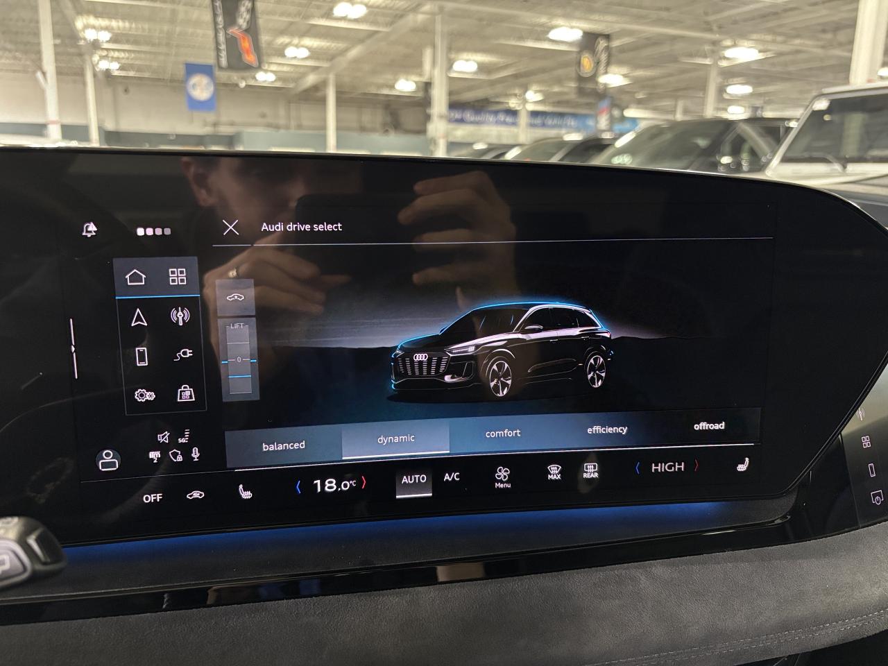 2025 Audi SQ6 e-tron Technik|QUATTRO|NAV|BANGOLUFSEN|MASSAGE|HEADSUP|+ - Photo #43