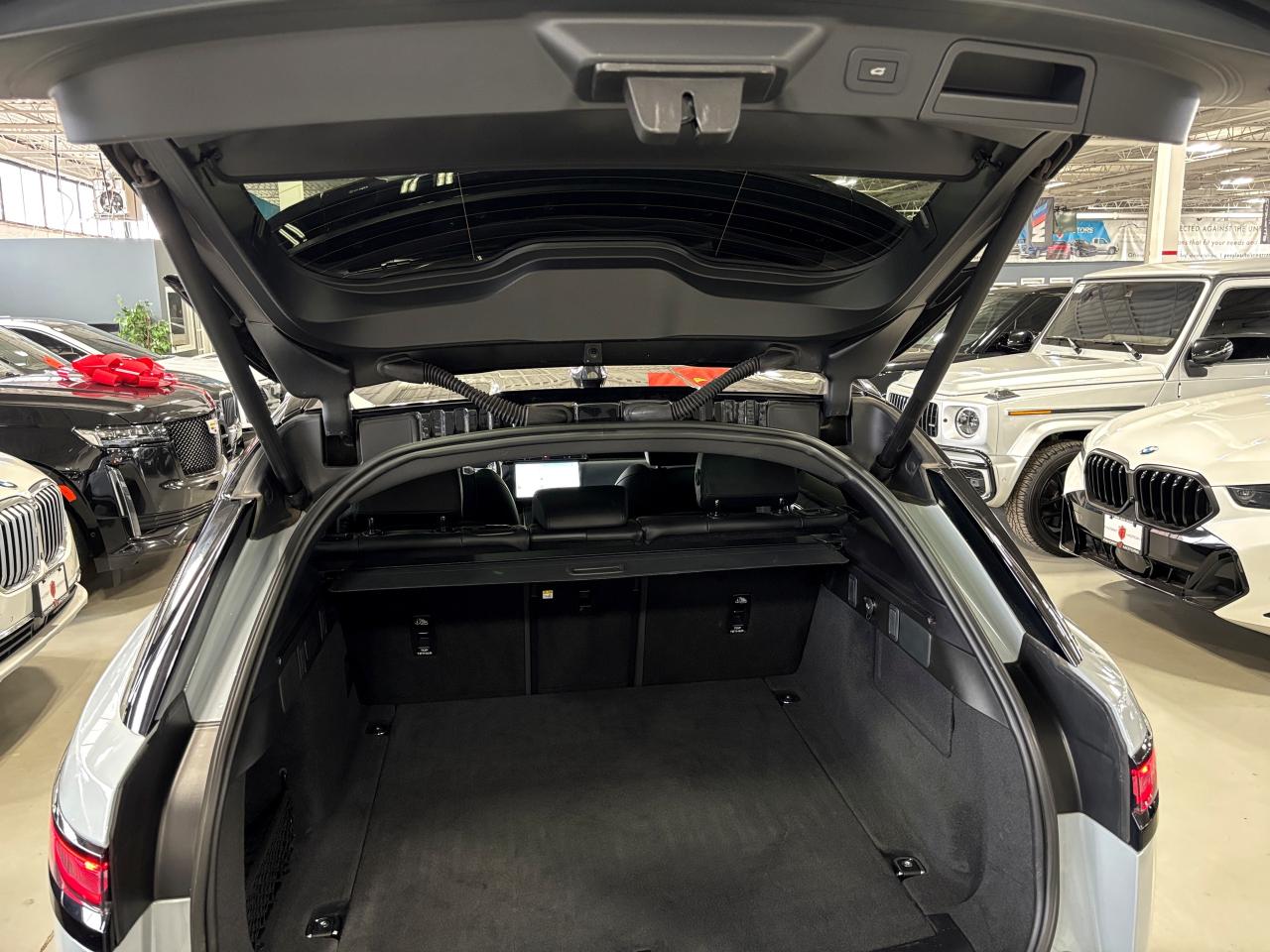 2024 Land Rover Range Rover Velar P340 Dynamic SE|AWD|CLUSTERNAV|MERIDIAN|PANOROOF|+ - Photo #6