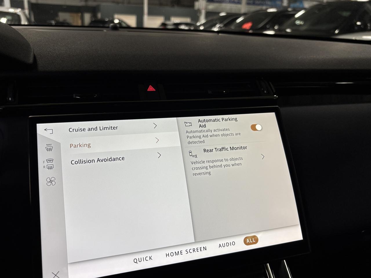 2024 Land Rover Range Rover Velar P340 Dynamic SE|AWD|CLUSTERNAV|MERIDIAN|PANOROOF|+ - Photo #40