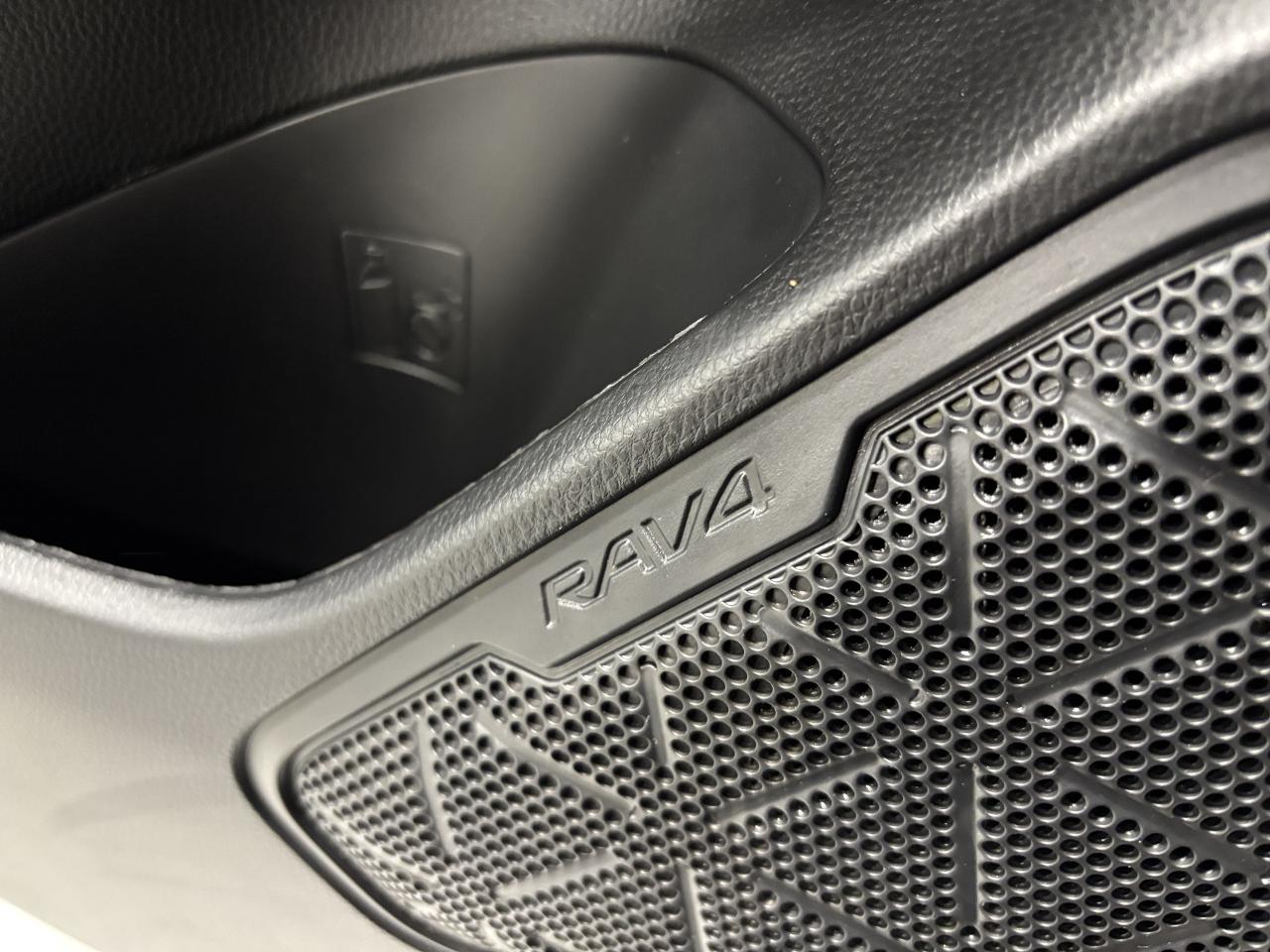 2023 Toyota RAV4 Trail AWD|LEATHER|SUNROOF|TERRAINMODES|BACKUPCAM|+ - Photo #9