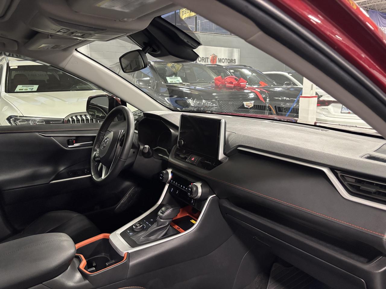 2023 Toyota RAV4 Trail AWD|LEATHER|SUNROOF|TERRAINMODES|BACKUPCAM|+ - Photo #11