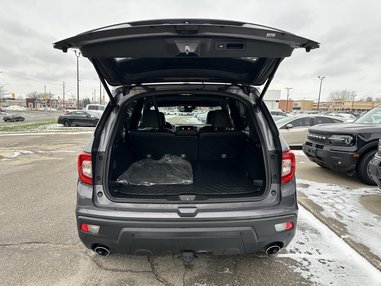 2019 Honda Passport TOURING MODEL/SUPER CLEAN/WONT LAST!! Photo