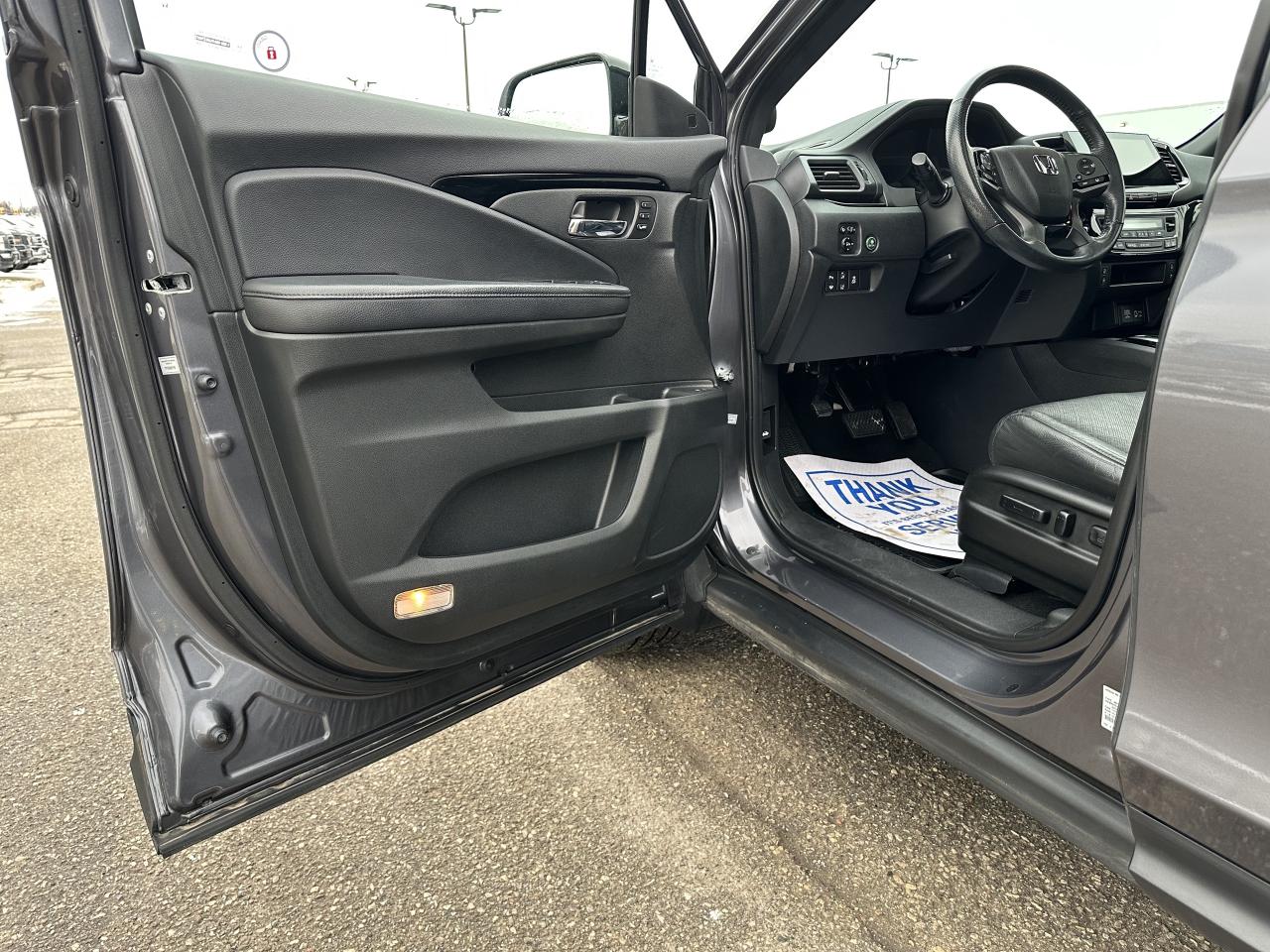 2019 Honda Passport TOURING MODEL/SUPER CLEAN/WONT LAST!! Photo