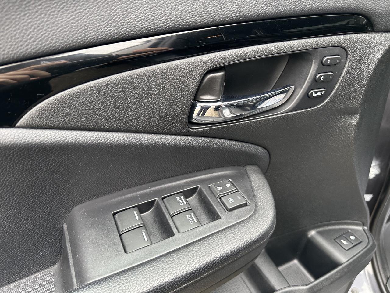 2019 Honda Passport TOURING MODEL/SUPER CLEAN/WONT LAST!! Photo