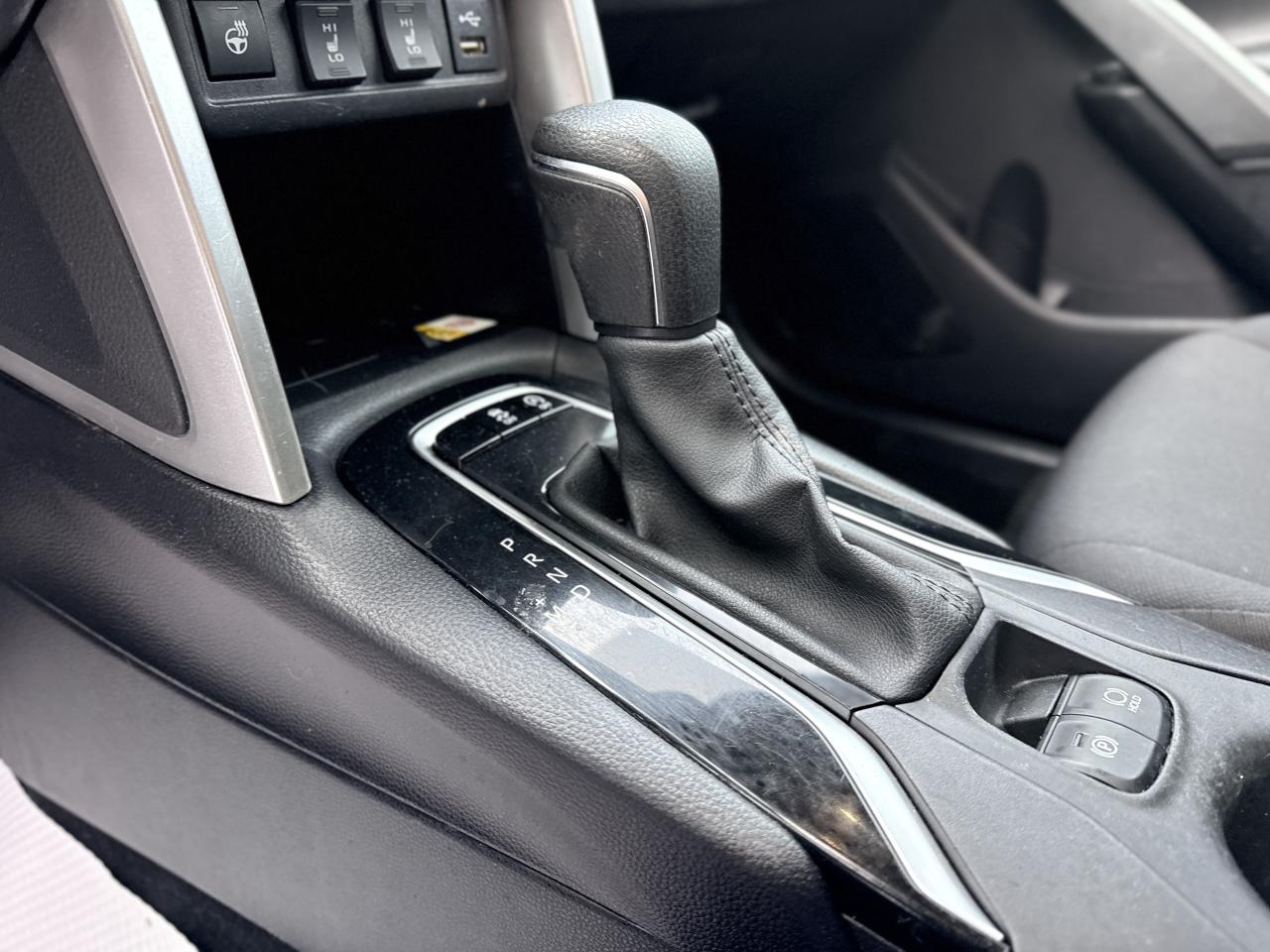 2022 Toyota Corolla Cross LE AWD | BLUETOOTH |  HEATED SEATS | BLIND SPOT | Photo