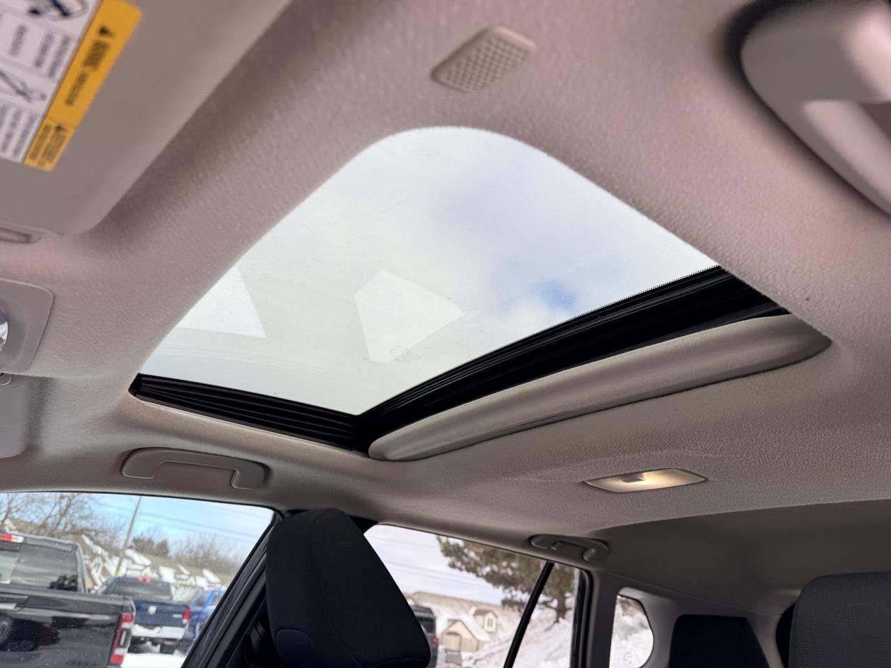 2022 Toyota Corolla Cross LE AWD | BLUETOOTH |  HEATED SEATS | BLIND SPOT | Photo