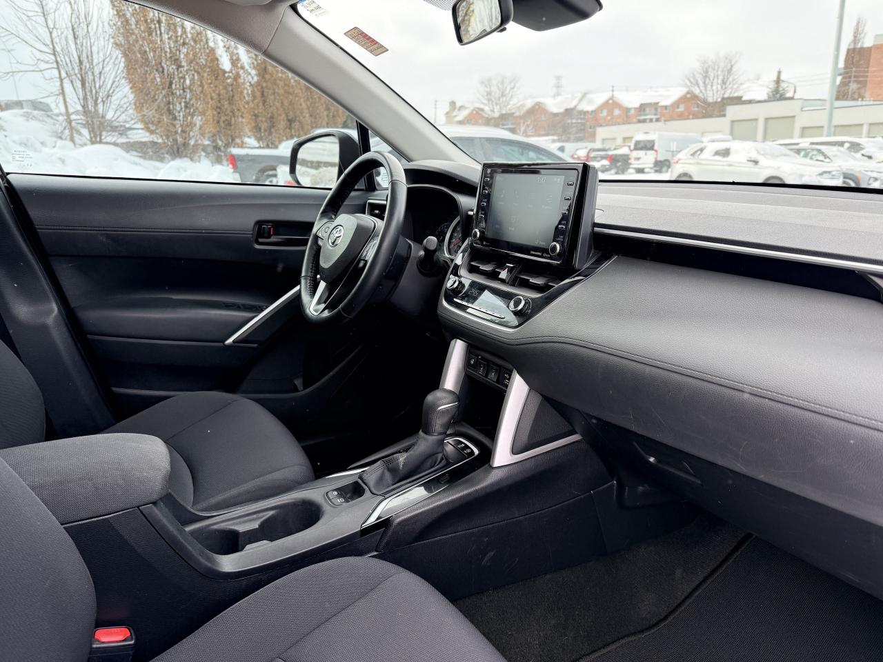 2022 Toyota Corolla Cross LE AWD | BLUETOOTH |  HEATED SEATS | BLIND SPOT | Photo