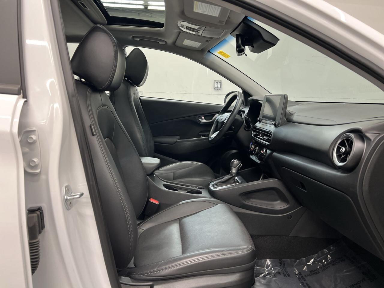 2022 Hyundai KONA LUXURY AWD | LOW KMS! | HTD LEATHER | REMOTE START Photo