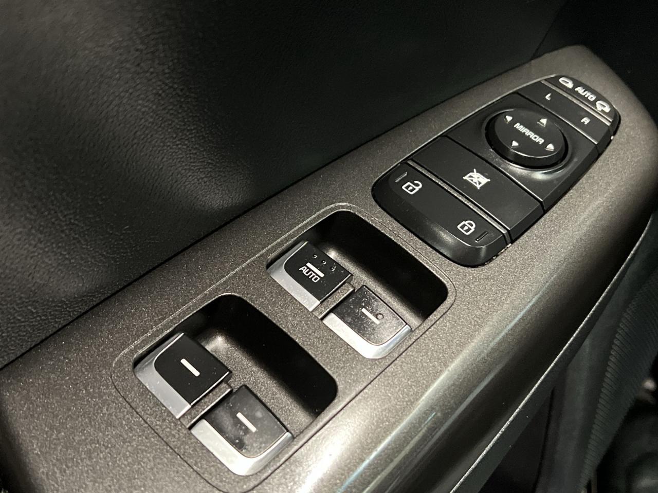 2022 Kia Sportage EX PREMIUM AWD | HTD LEATHER | PANO ROOF | CARPLAY Photo