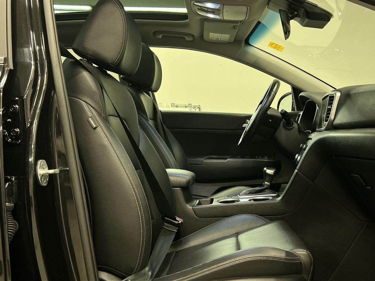2022 Kia Sportage EX PREMIUM AWD | HTD LEATHER | PANO ROOF | CARPLAY Photo