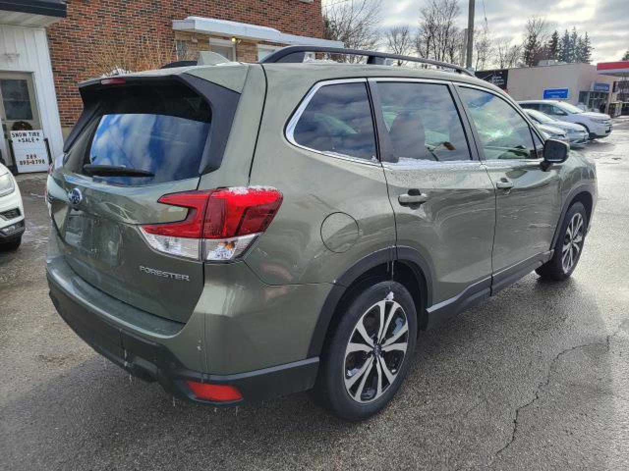 2020 Subaru Forester Limited Photo2