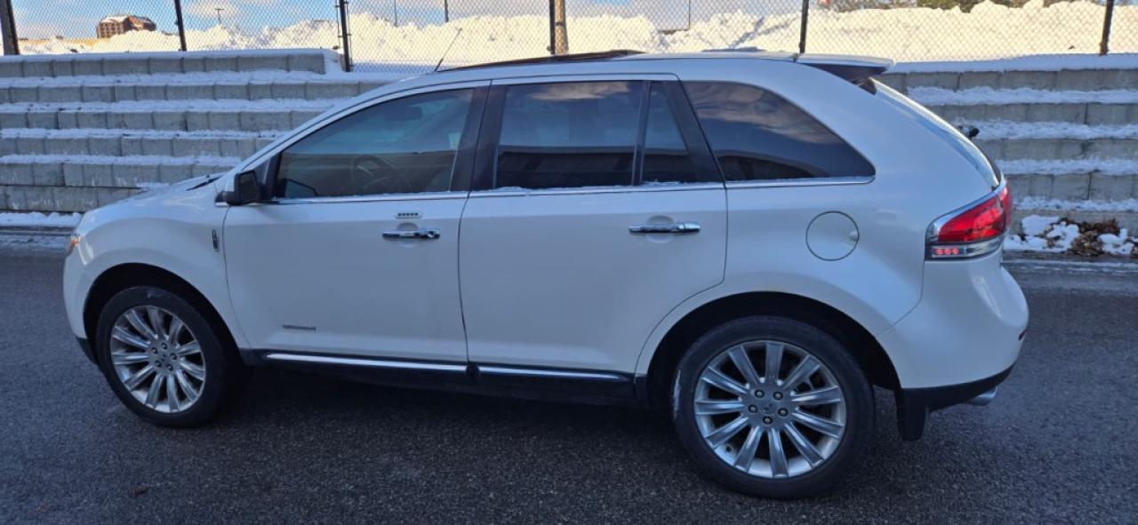 2011 Lincoln MKX Base 4dr All-wheel Drive Automatic Photo