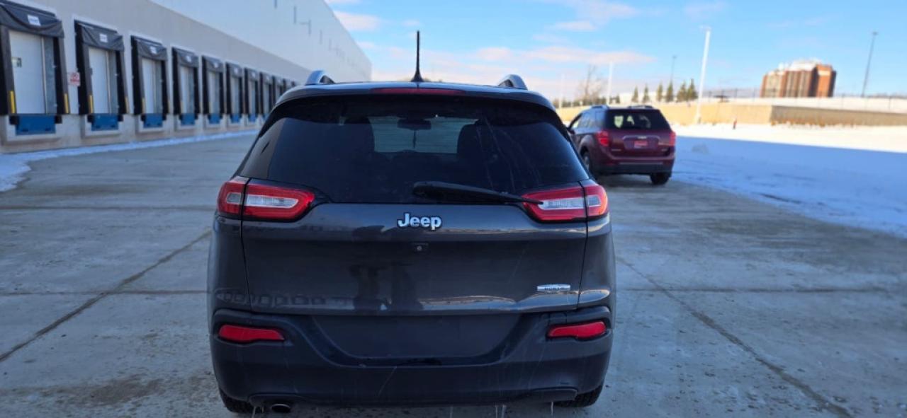 2015 Jeep Cherokee Front-wheel Drive 4dr North Photo4