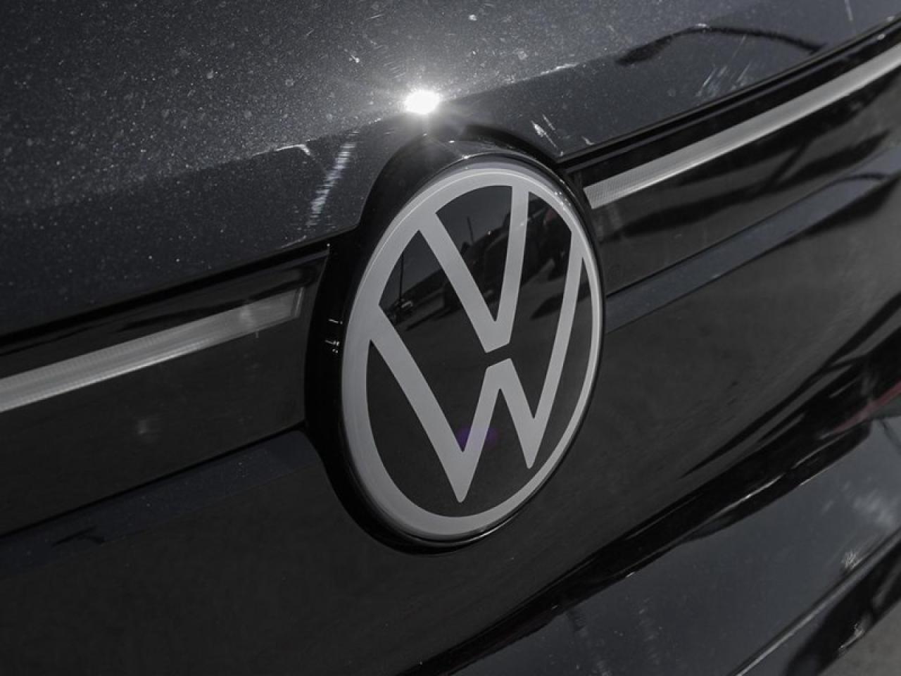 2025 Volkswagen ID.4 Pro S AWD  - Low Mileage Photo