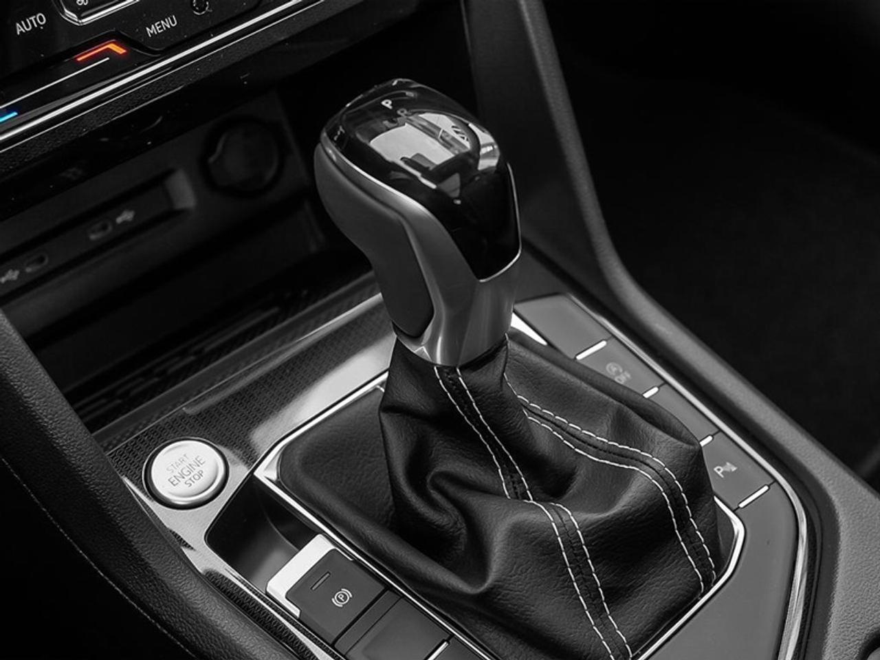 2025 Volkswagen Taos Highline  - Cooled Seats Photo