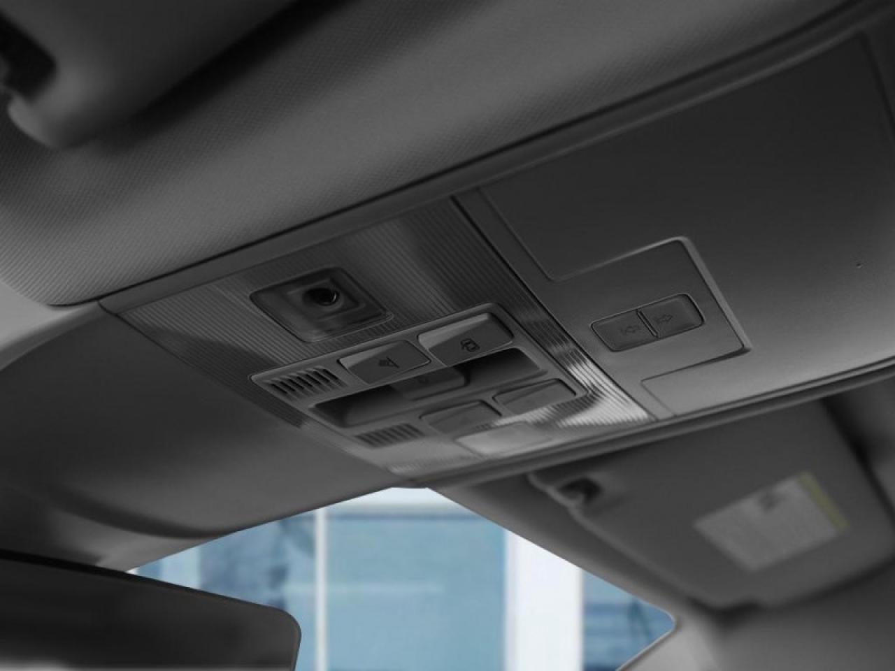 2025 Volkswagen Taos Highline  - Leather Seats Photo