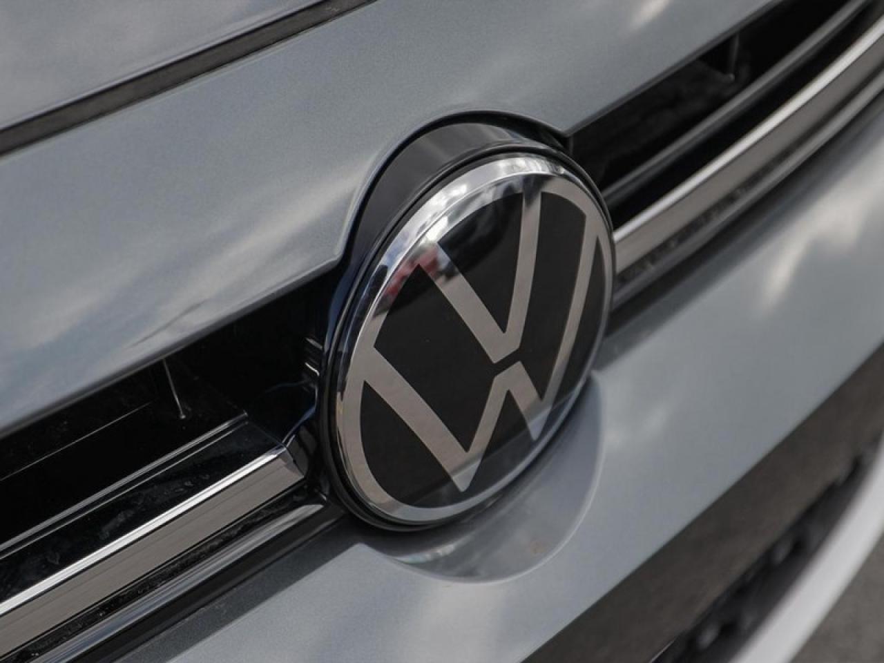 2025 Volkswagen Jetta Highline  - Leather Seats Photo