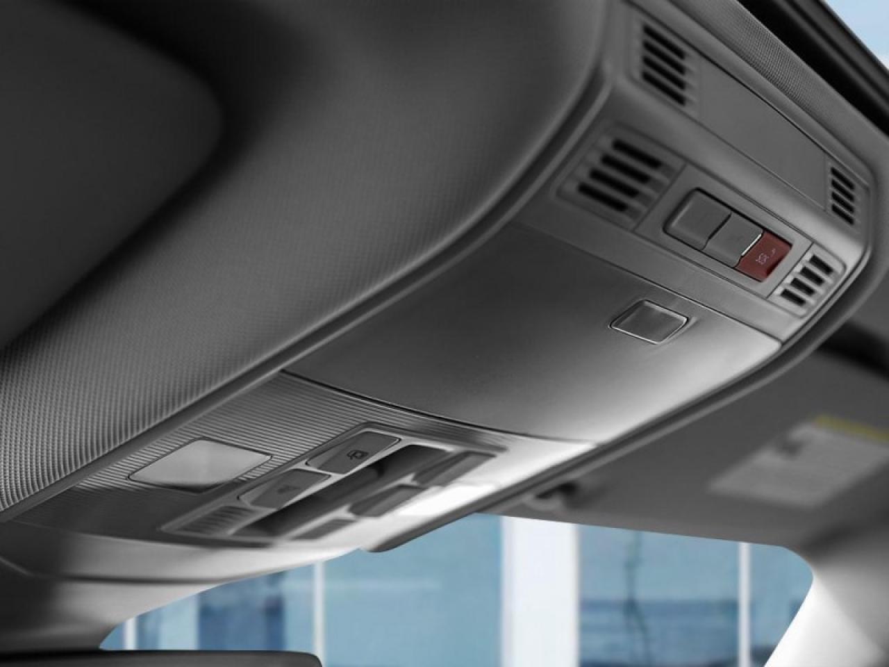 2025 Volkswagen Jetta Highline  - Leather Seats Photo