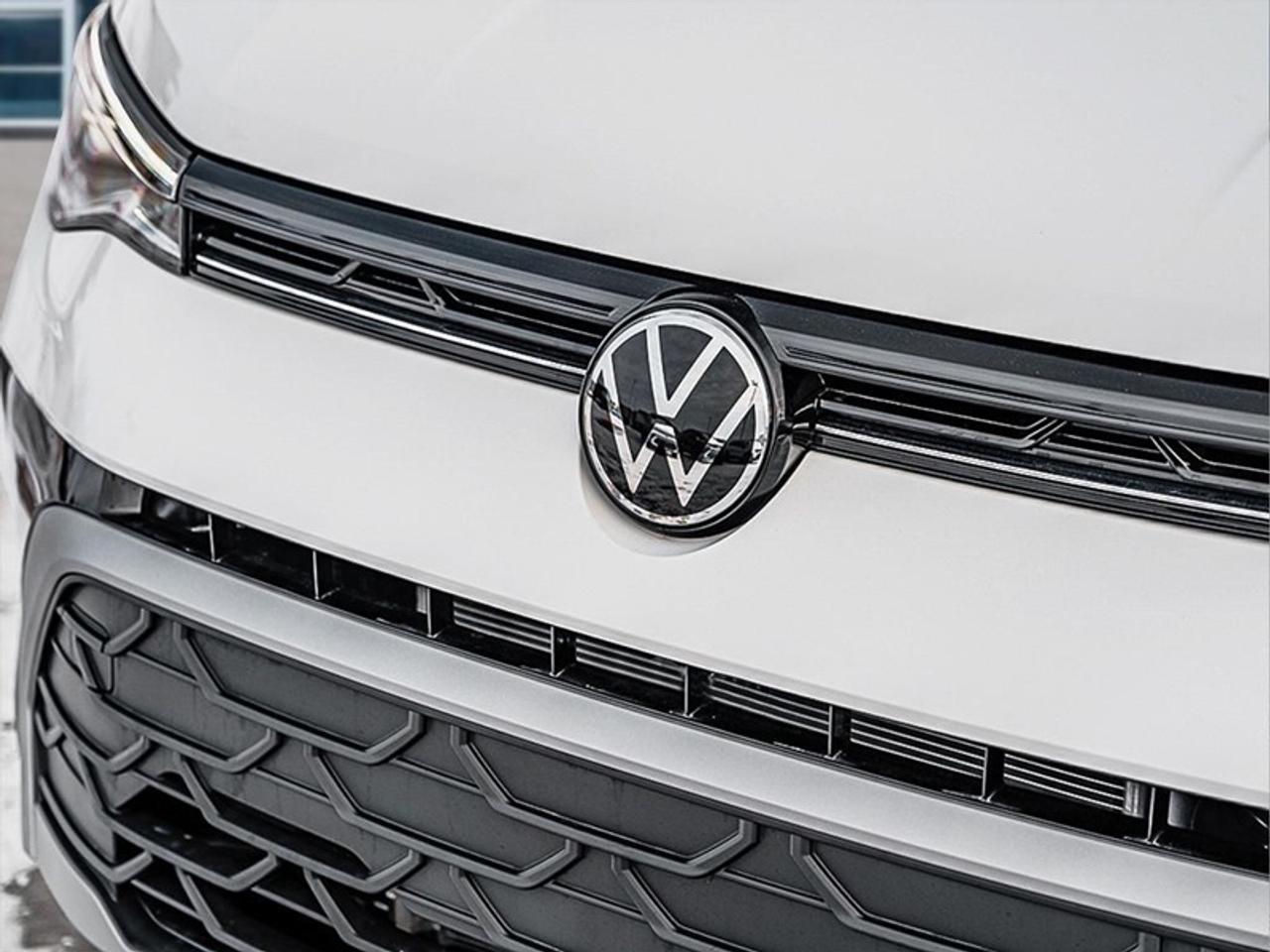 2026 Volkswagen Taos Trendline 4MOTION  - Low Mileage Photo