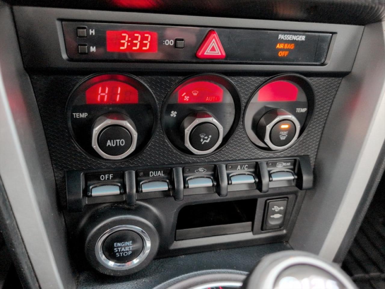 2015 Subaru BRZ Sport-Tech  **CLEAN CF - LOW KMS** Photo