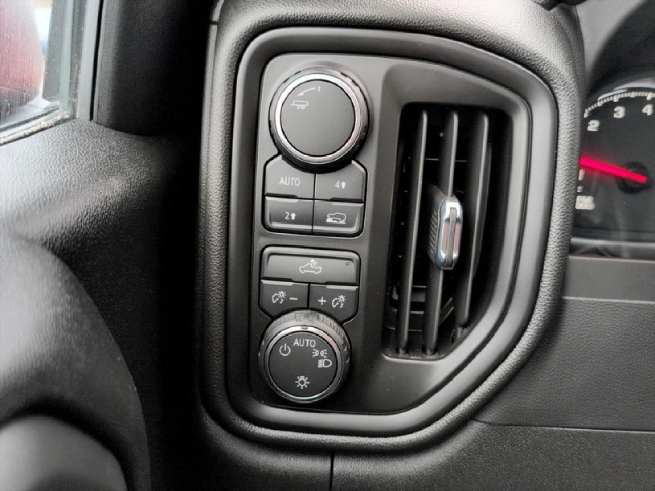 2023 Chevrolet Silverado 1500 Work Truck  **5.3L V8 - CREW CAB** Photo