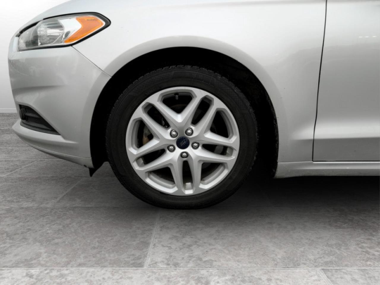 2016 Ford Fusion SE w/Tech Pkg Photo