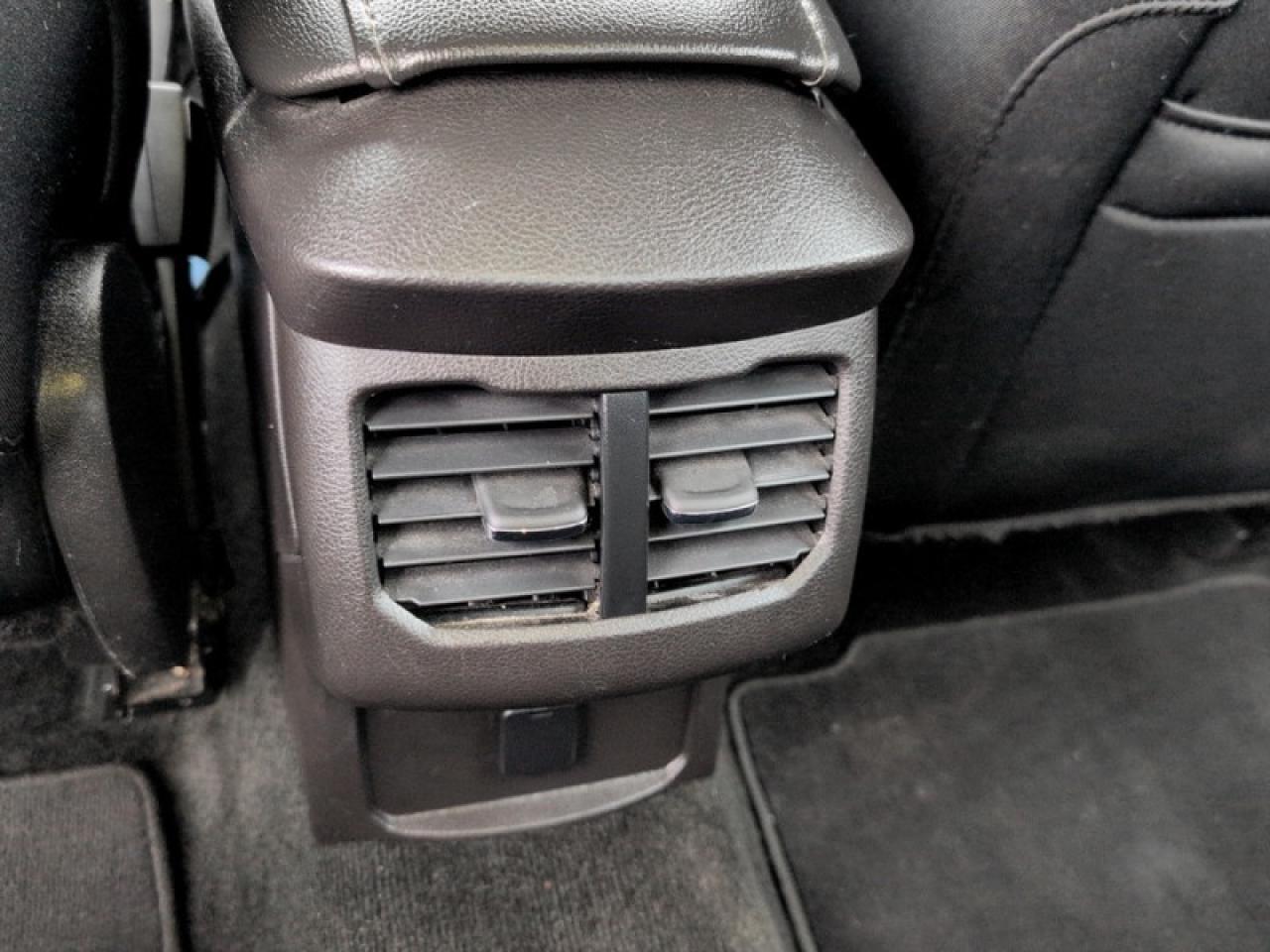 2016 Ford Fusion SE w/Tech Pkg Photo