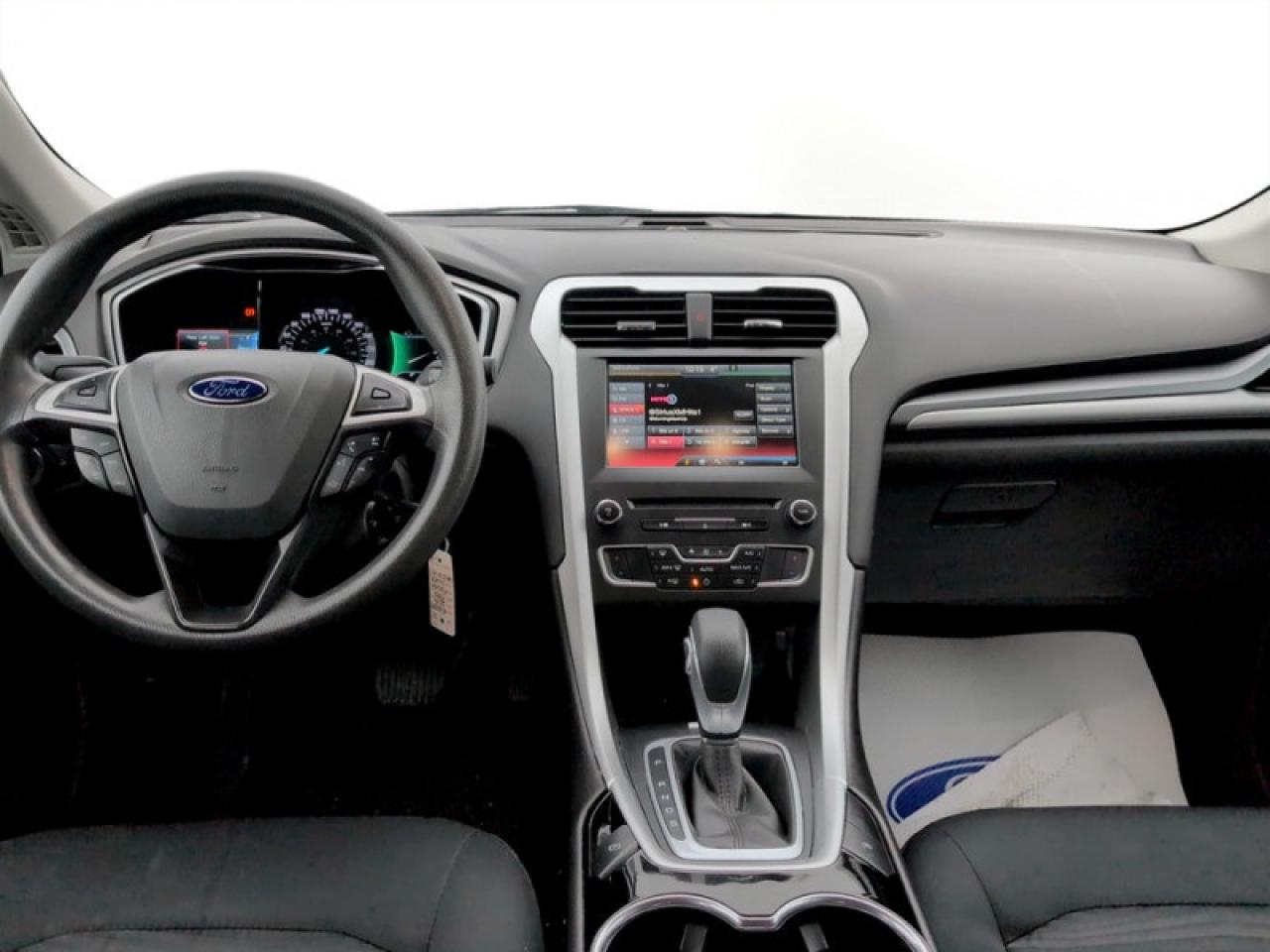 2016 Ford Fusion SE w/Tech Pkg Photo