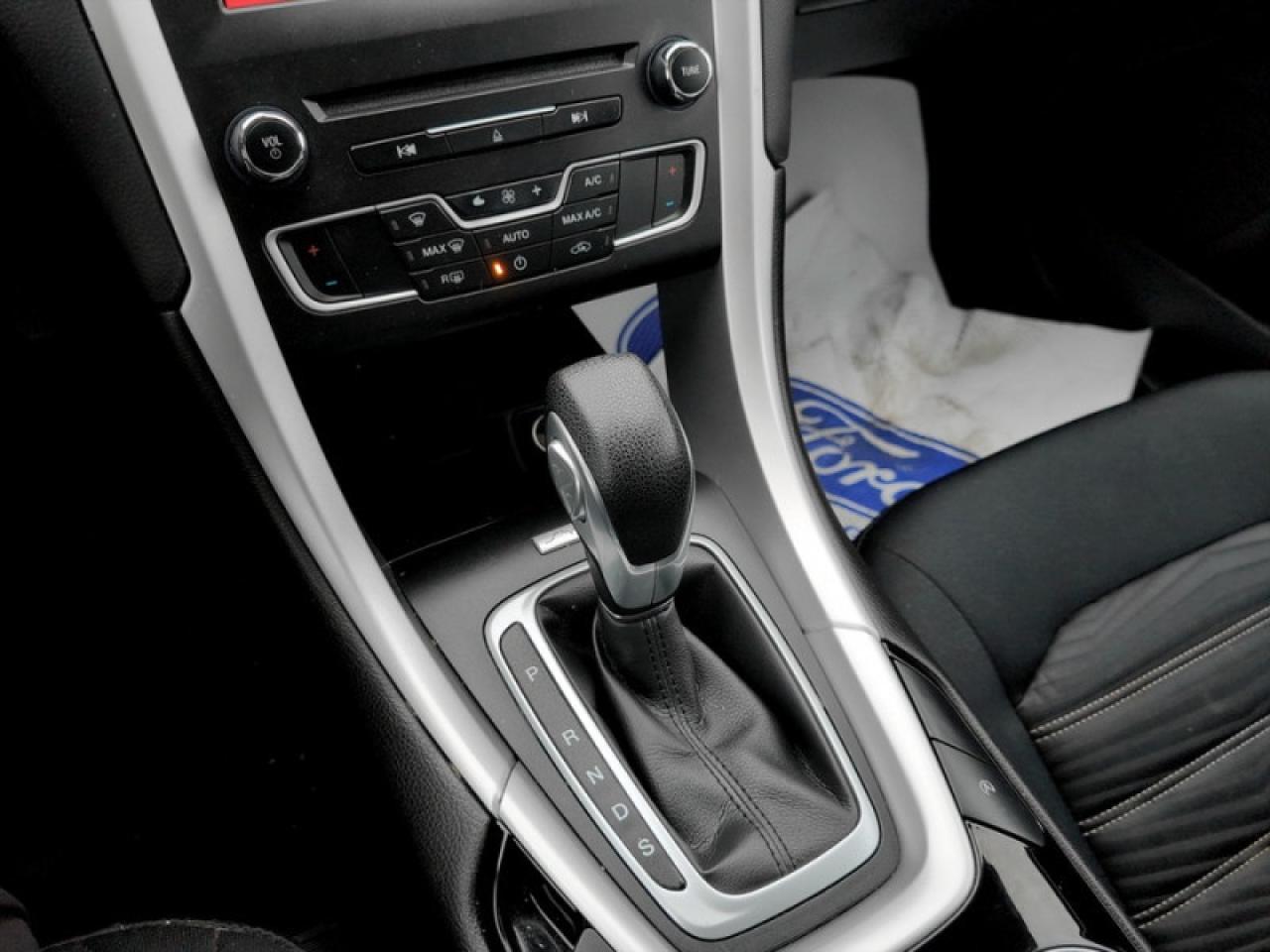 2016 Ford Fusion SE w/Tech Pkg Photo