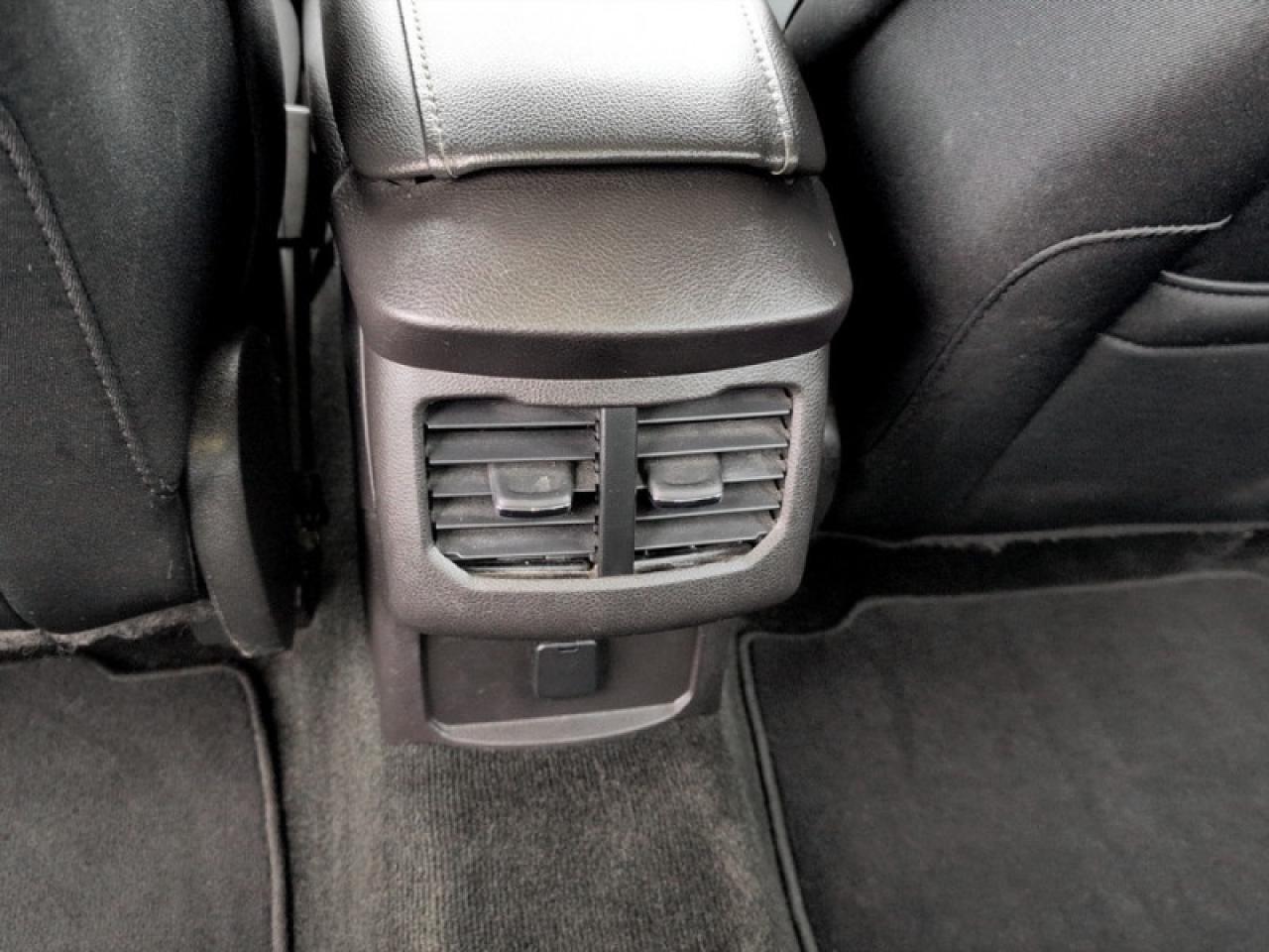 2016 Ford Fusion SE w/Tech Pkg  **TECH/MY FORD TOUCH PKG** Photo